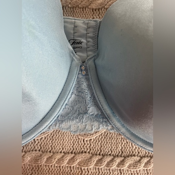 Vanity Fair Light Blue Adjustable Bra Size 40 DD - Picture 13 of 14